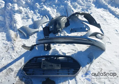 2016 Hyundai Veloster Turbo z USA, uszkodzony, nr VIN KMHTC6AE5GU264802